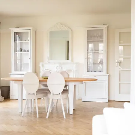 Romantic Nest * Parigi